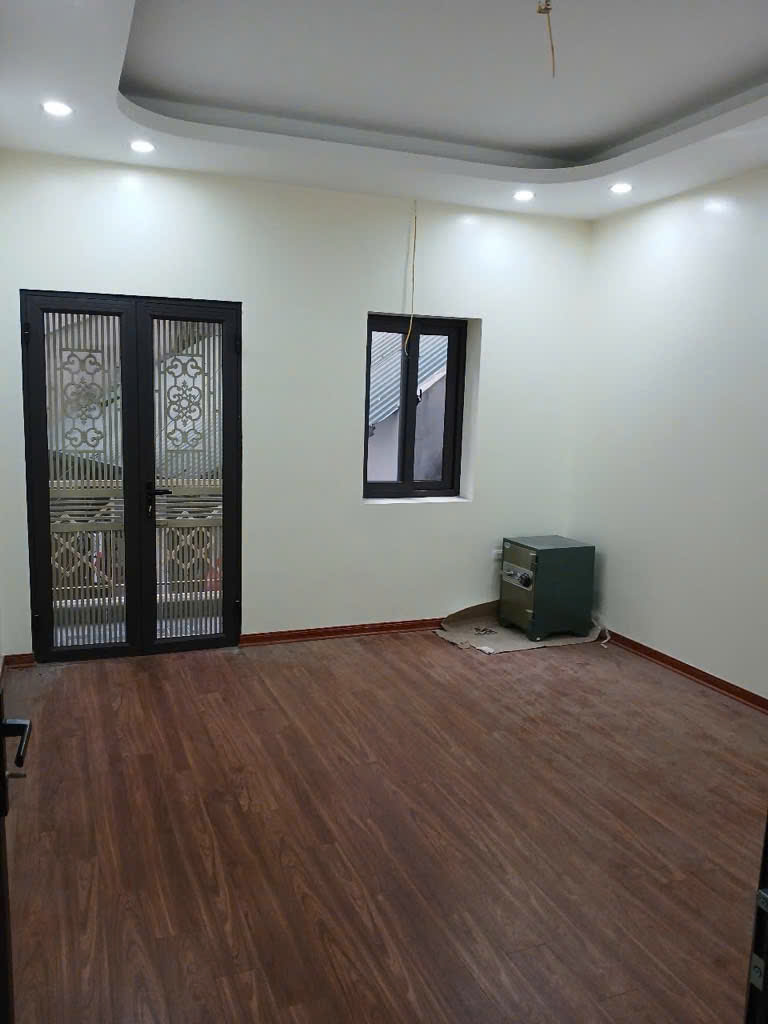 NHÀ ĐẸP MỚI XÂY - GẦN PHỐ NGÕ RỘNG - LÕI ĐỐNG ĐA
